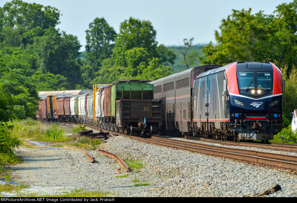 Amtrk Auto Train 53 meets CSX M416